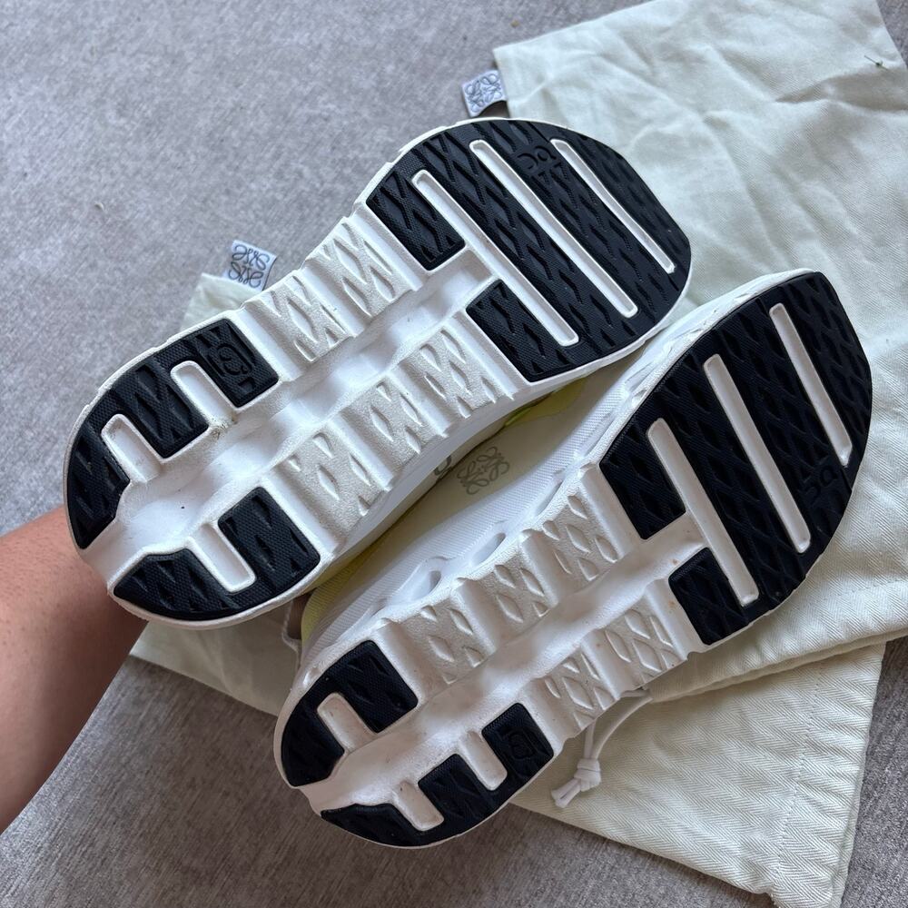 Authentic On Running x Loewe Cloudtilt 2.0 Shoes - Picture 2 of 6